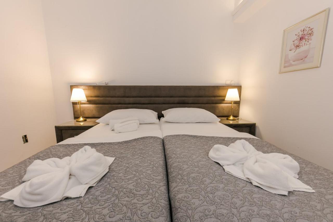 Ferienwohnung Palomia A Split Exterior foto